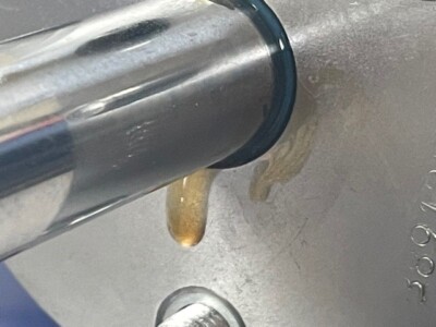 油圧シリンダの漏れとは何ですか?